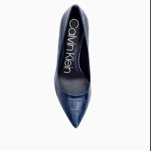 Calvin Klein Crocadile / Alligator skin classic stiletto black heels size 9.5